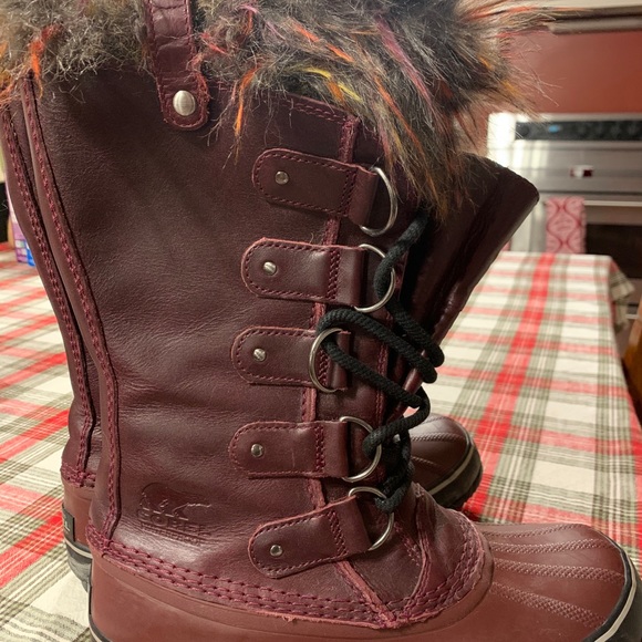 Sorel Joan of Artic Wine Boots rainbow faux fur - Picture 4 of 13
